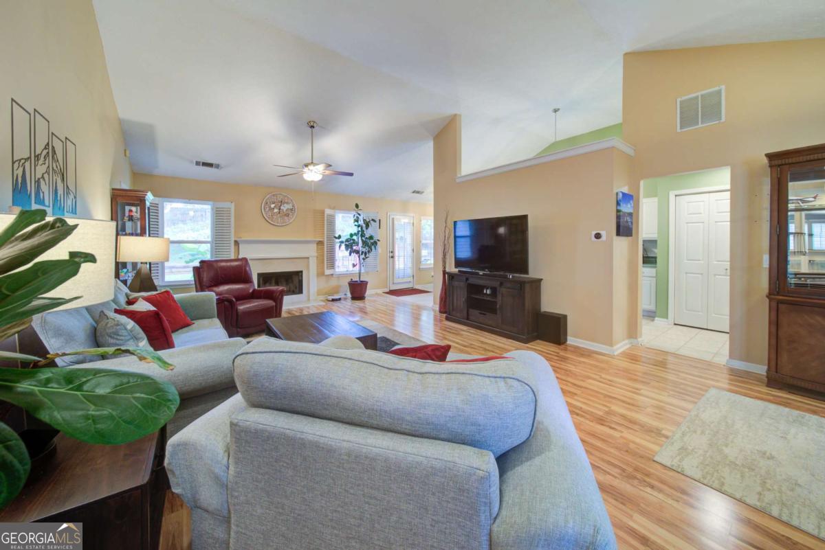 6325 Stephens WAY