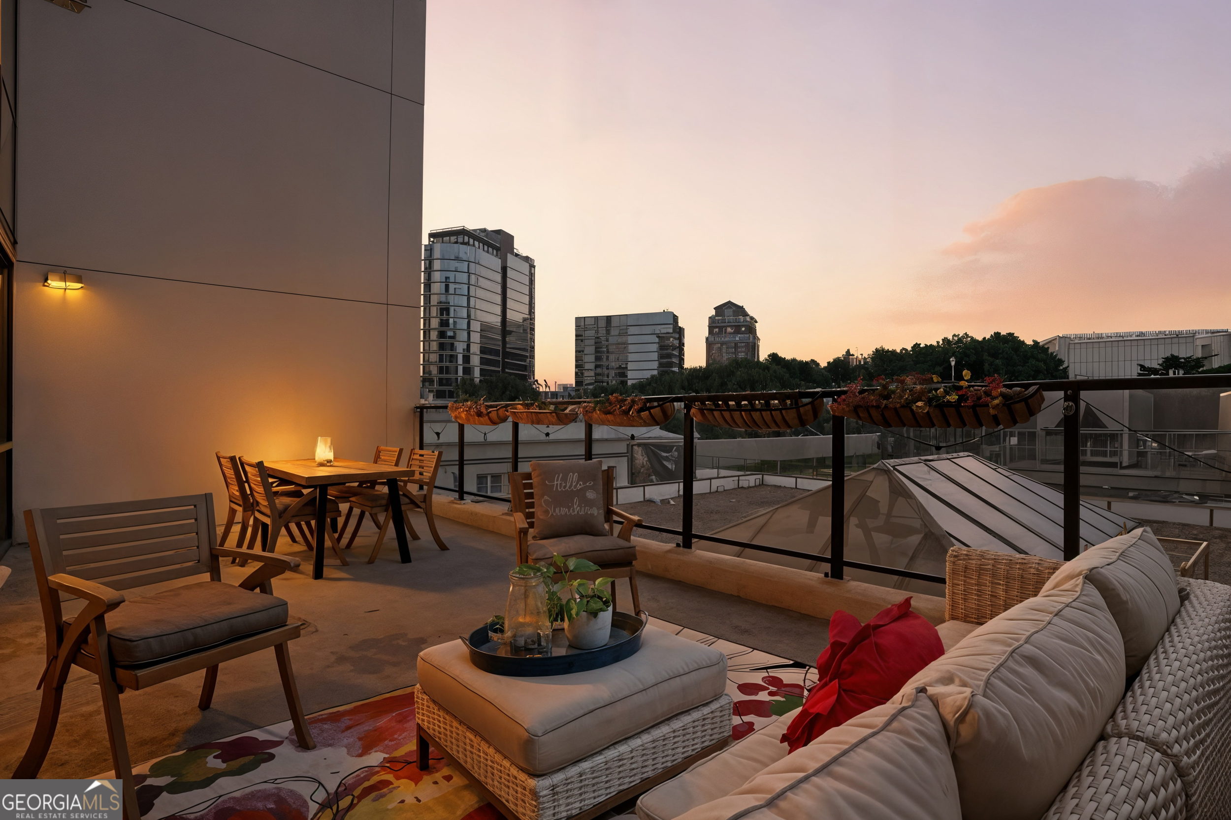 1280 W Peachtree ST NW 811