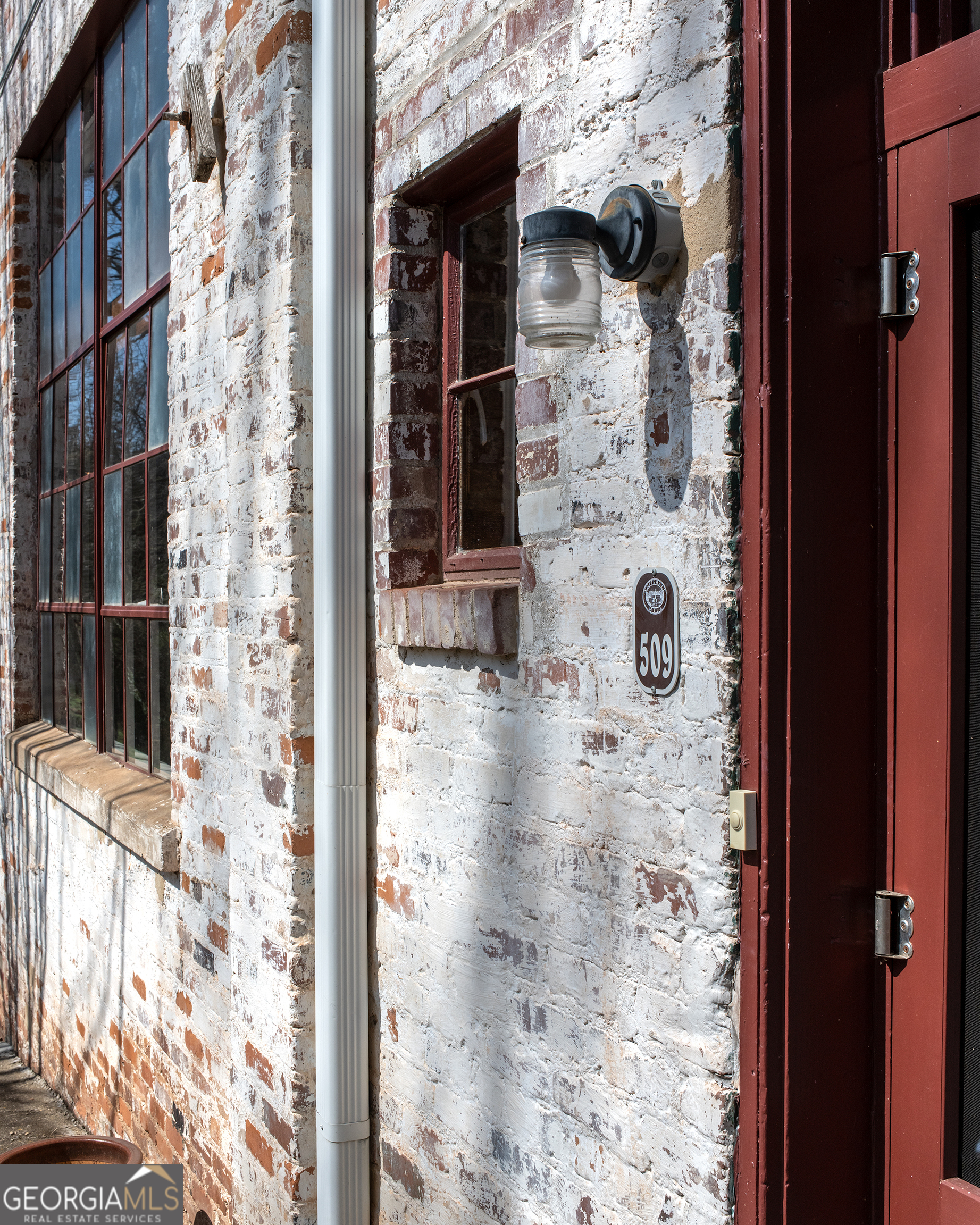 585 White CIR APT 509