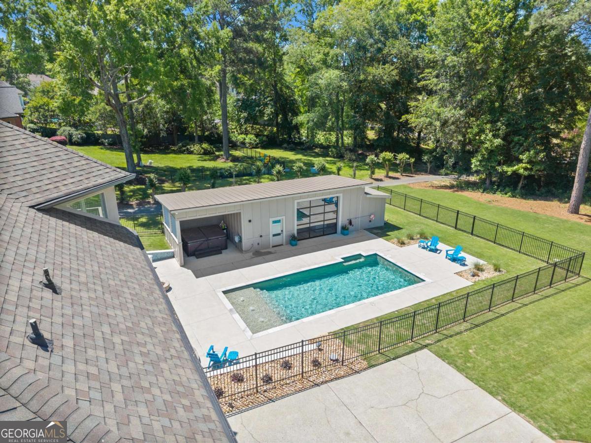 7040 Polo DR