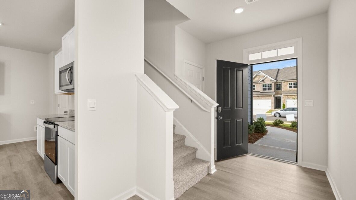 232 Lower Dogwood CT