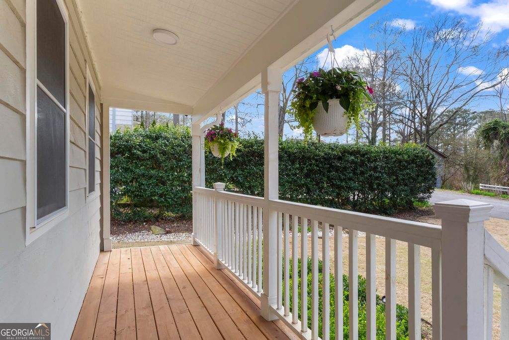 Photo of 2611 Linnwood Drive SE, Smyrna, GA 30080 (MLS # 10754474)