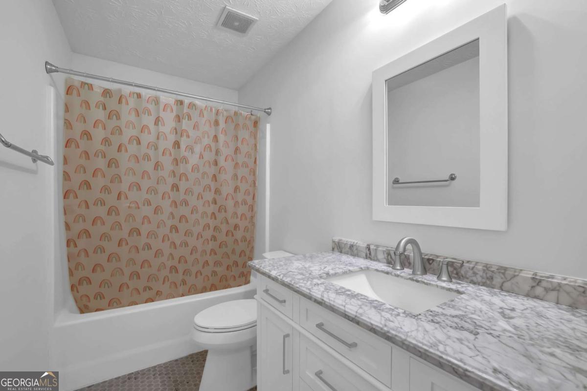 5565 Ashmoore CT