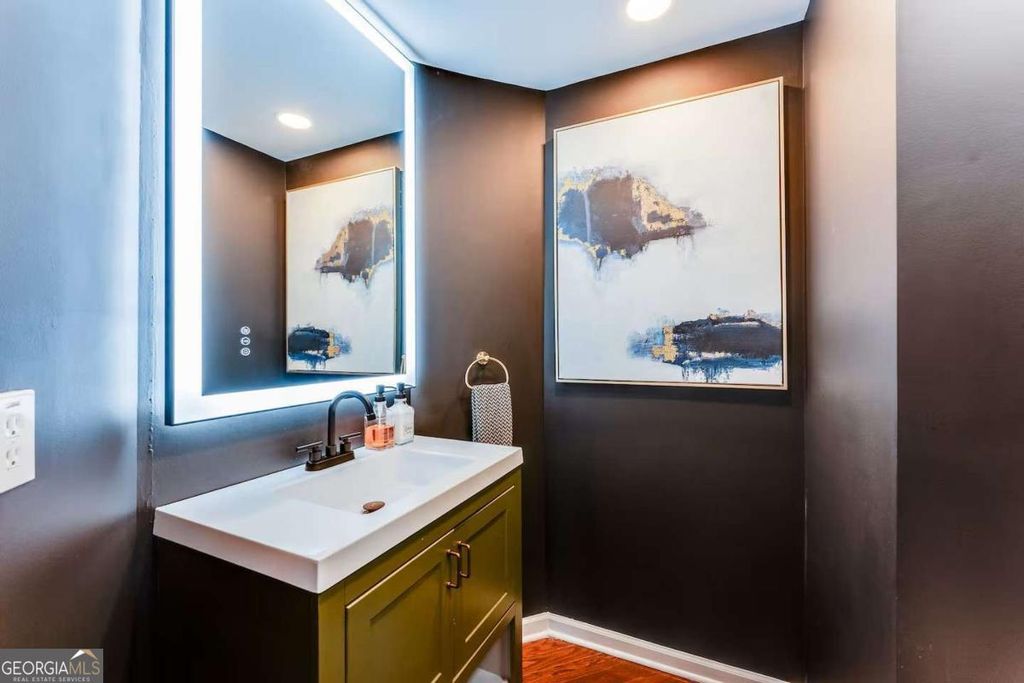 Photo of 3150 Esplanade Circle SW, Atlanta, GA 30311 (MLS # 10734920)