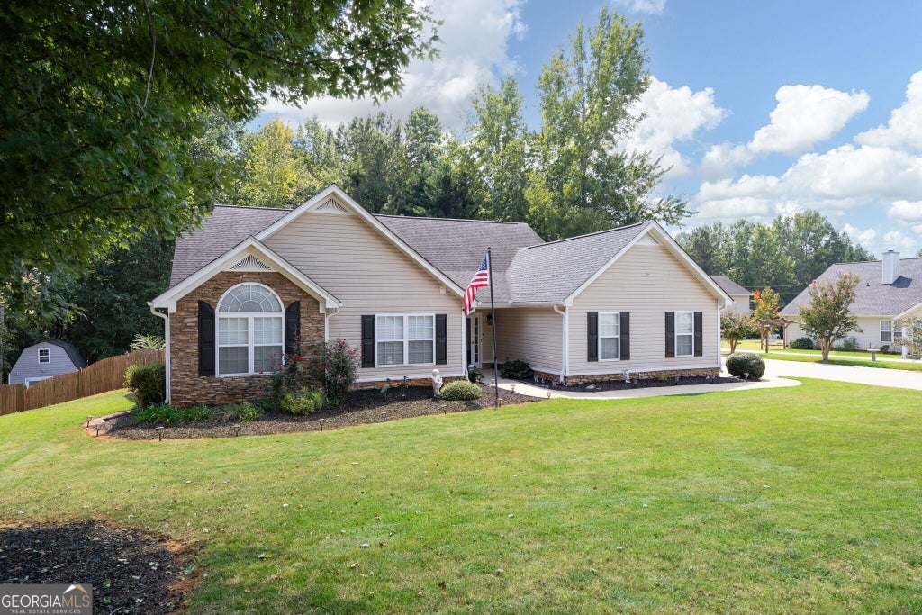 Photo of 44 Mossy Oak Lane, Dallas, GA 30157 (MLS # 10841711)