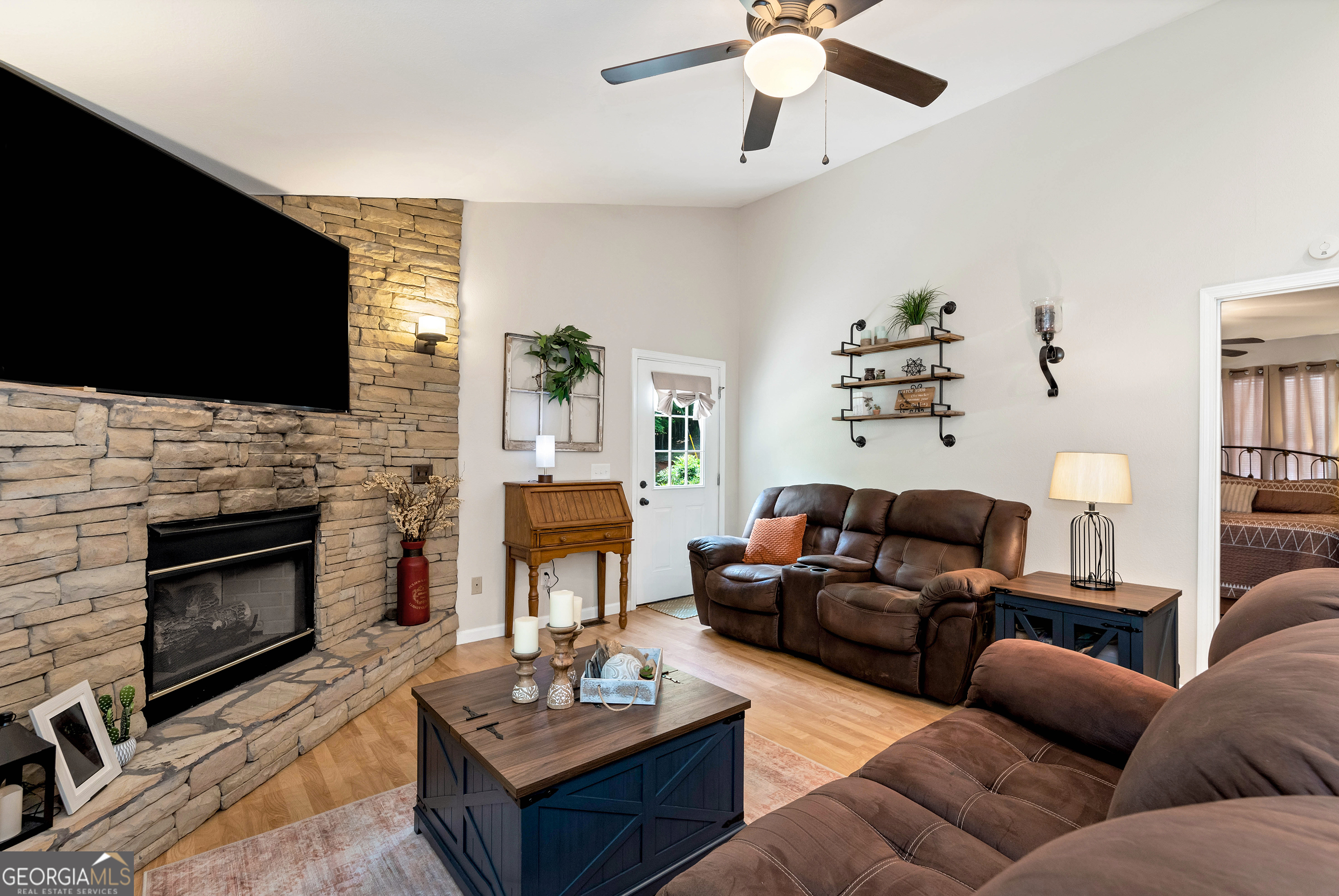 6 Spalding CT