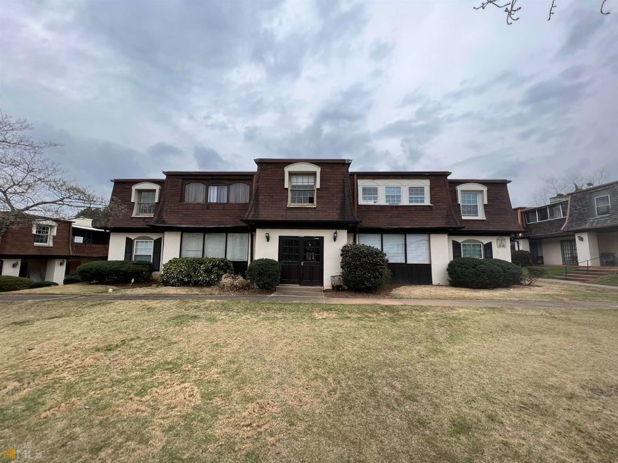 This condo is a must-see! It has been completely remodeled and features a spacious living room with laminate flooring throughout, as well as a private sunroom. The unit has been updated with an elegant bathroom and recessed lighting. It's conveniently located near shopping and public transportation. The subdivision is currently undergoing renovations, so take advantage of the low price and get in now.