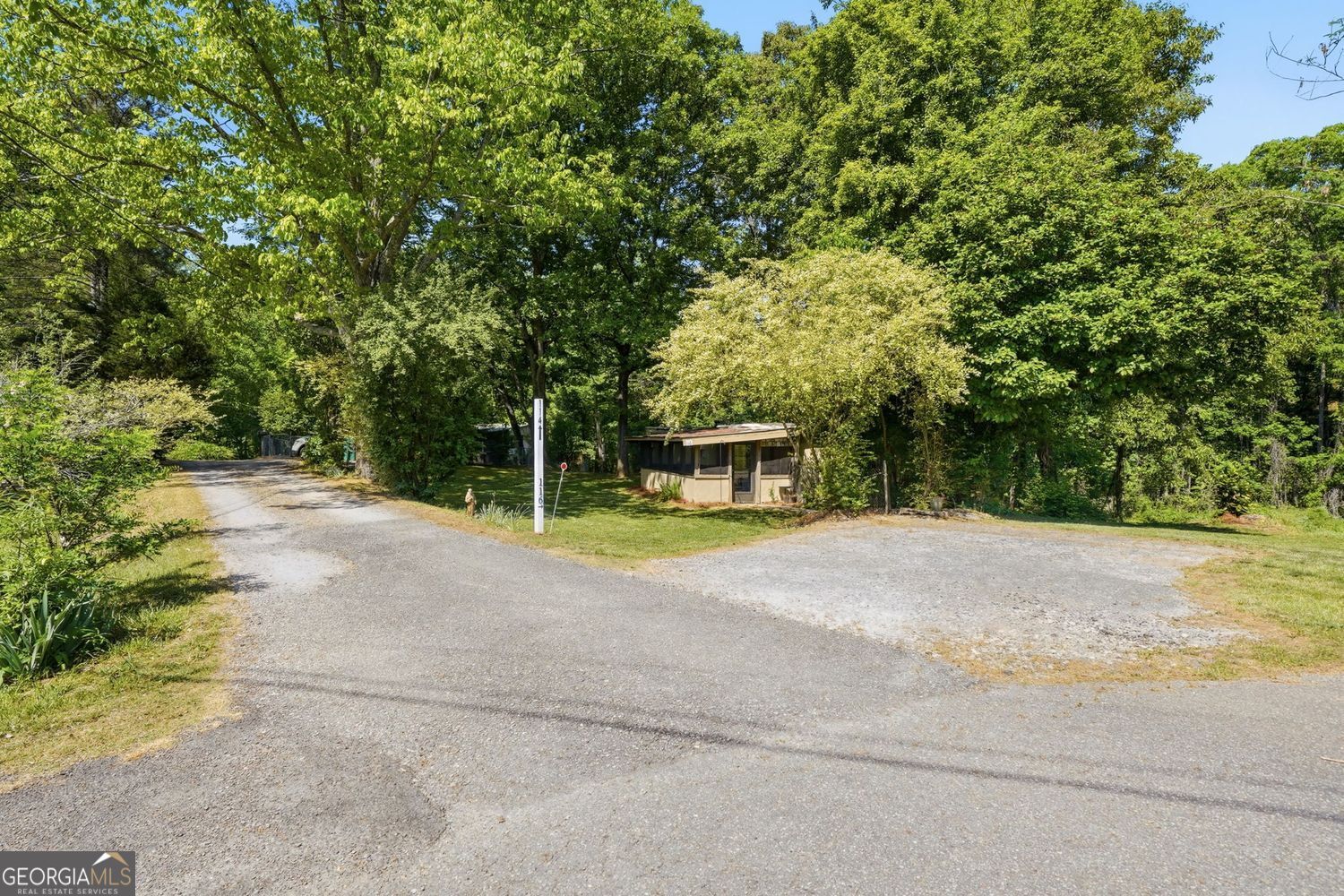 114 Oakcrest CIR