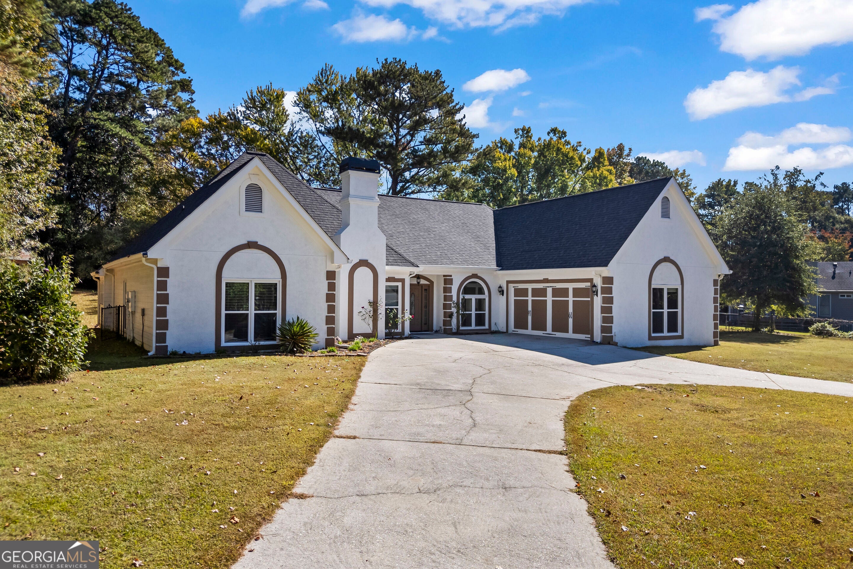 1851 Thousand Oaks LN