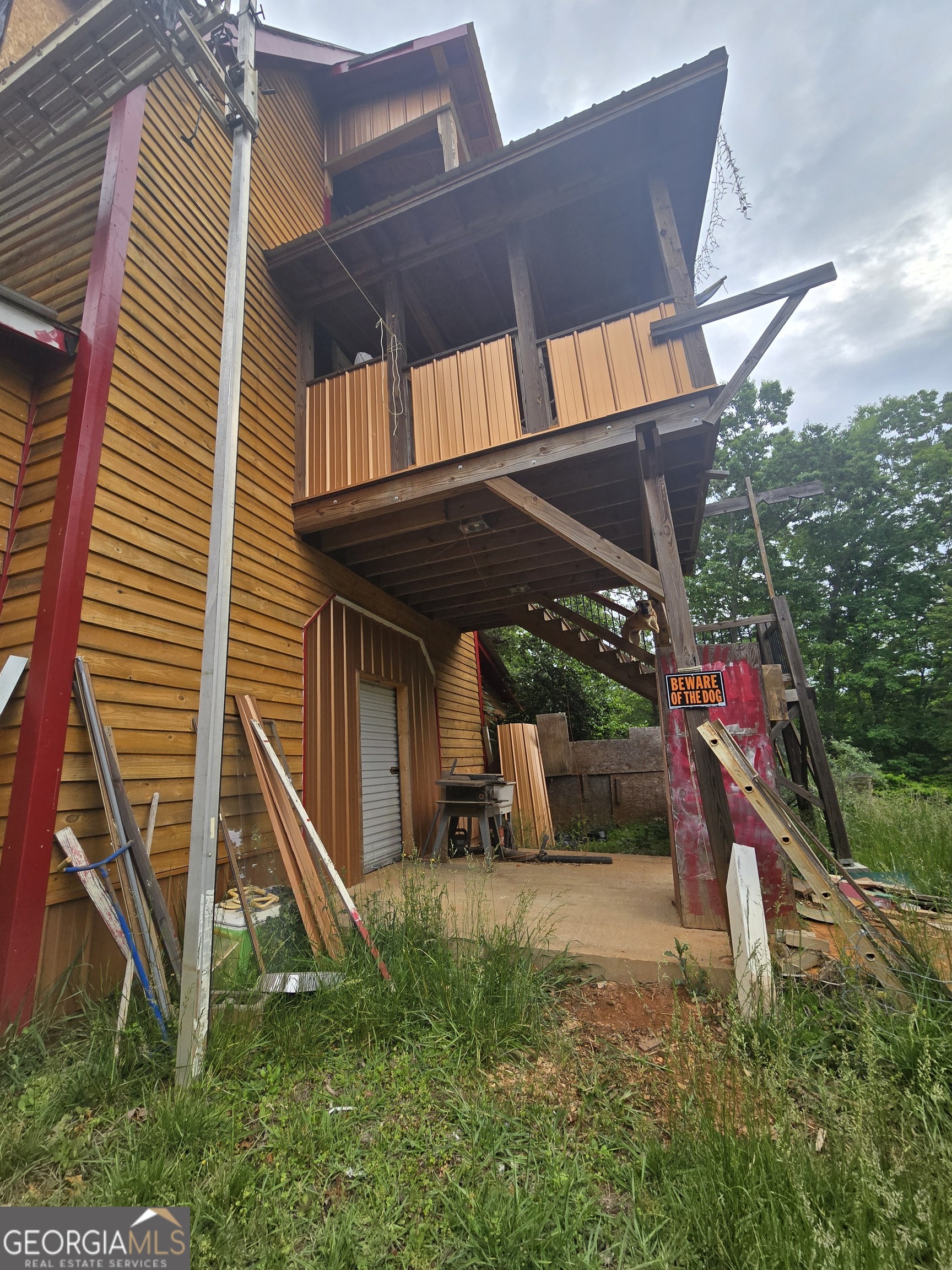 852 Martin DR