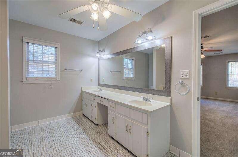 Holly Oaks - Residential