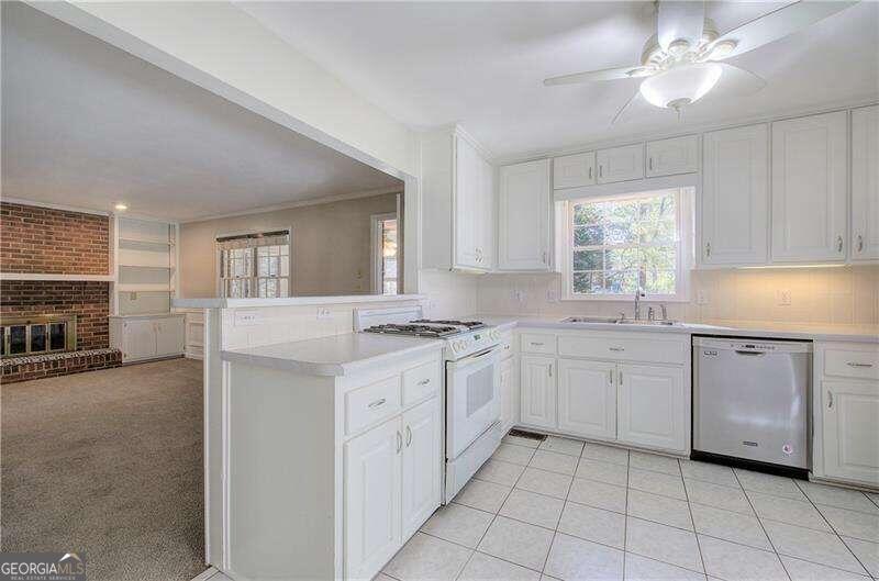 Holly Oaks - Residential