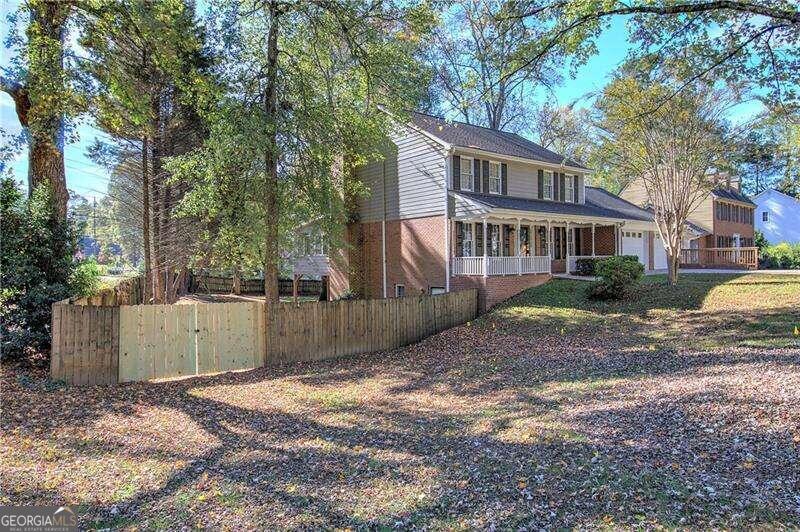 Holly Oaks - Residential