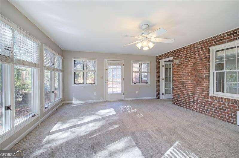 Holly Oaks - Residential