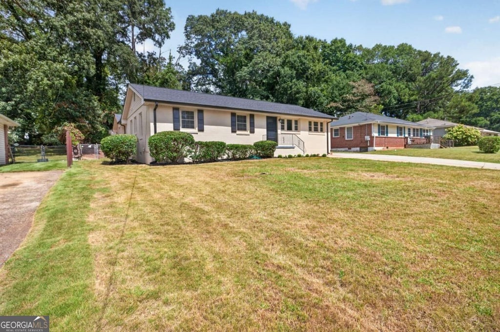 Photo of 3226 Bobolink Drive, Decatur, GA 30032 (MLS # 10844234)