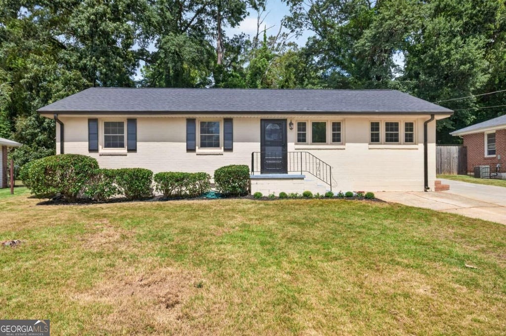 Photo of 3226 Bobolink Drive, Decatur, GA 30032 (MLS # 10844234)