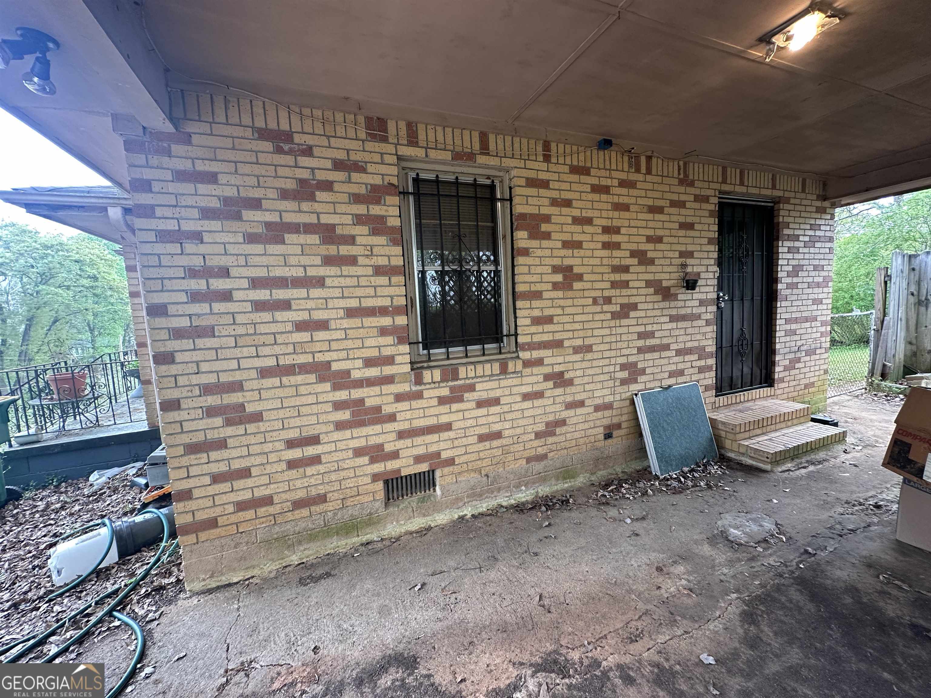 5587 Cypress DR