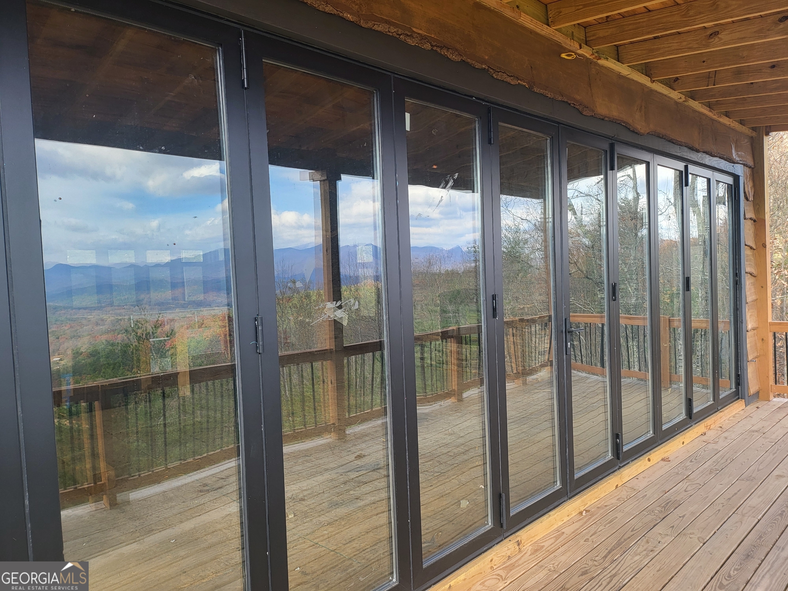 Blairsville, Georgia 30512, United States, 3 Bedrooms Bedrooms, ,4 BathroomsBathrooms,Residential,Active,234940