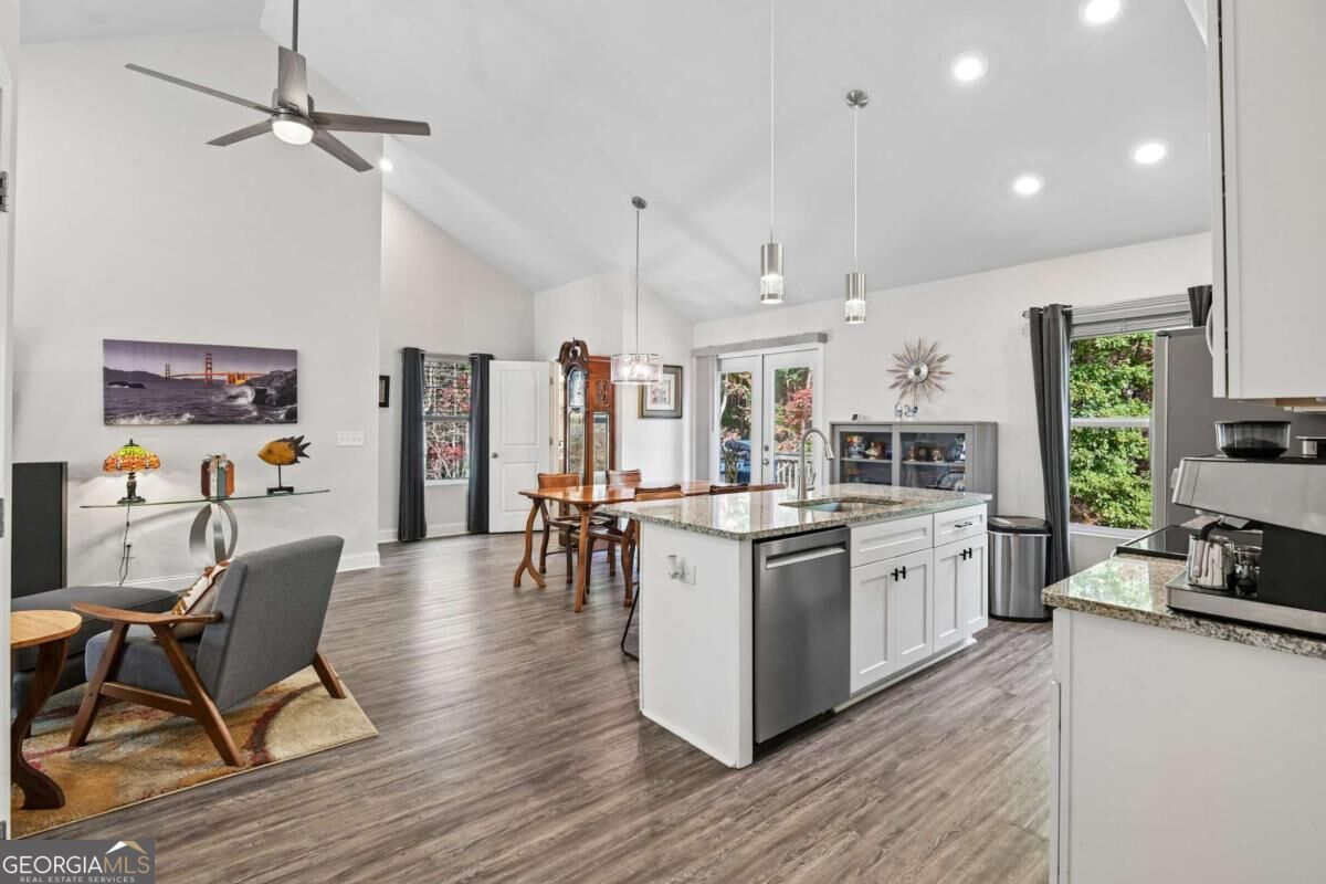 217 Lakewood DR