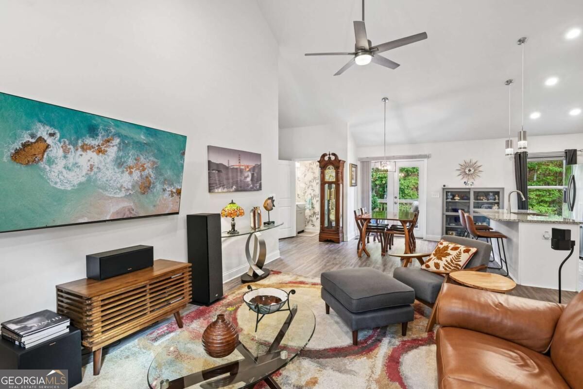 217 Lakewood DR