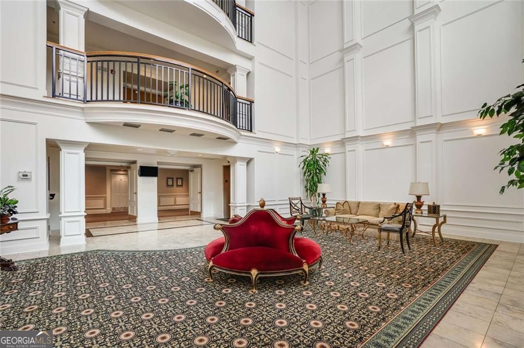 3275 Lenox RD NE #302