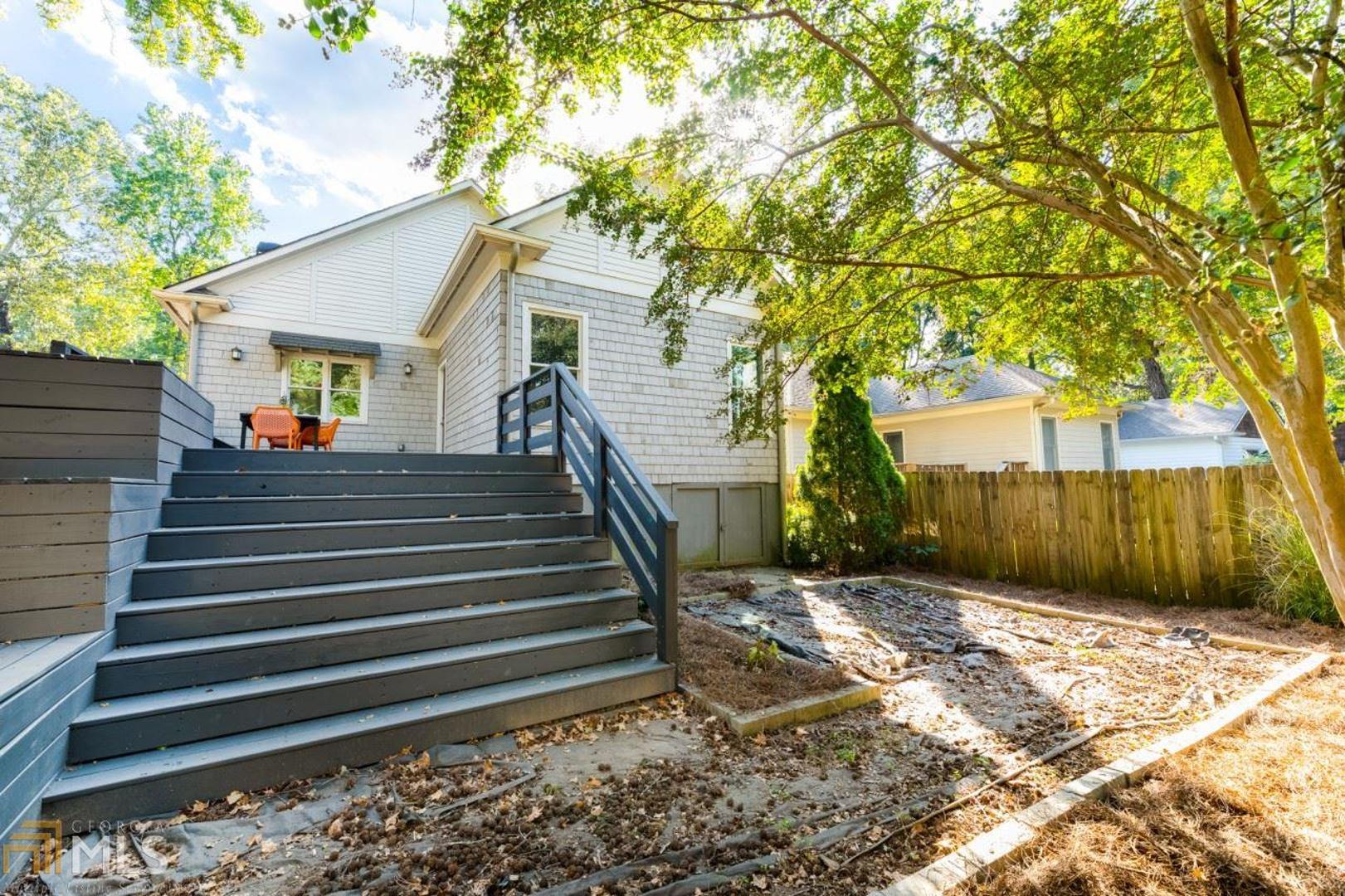 Ormewood Park - Woodland Hills - Residential