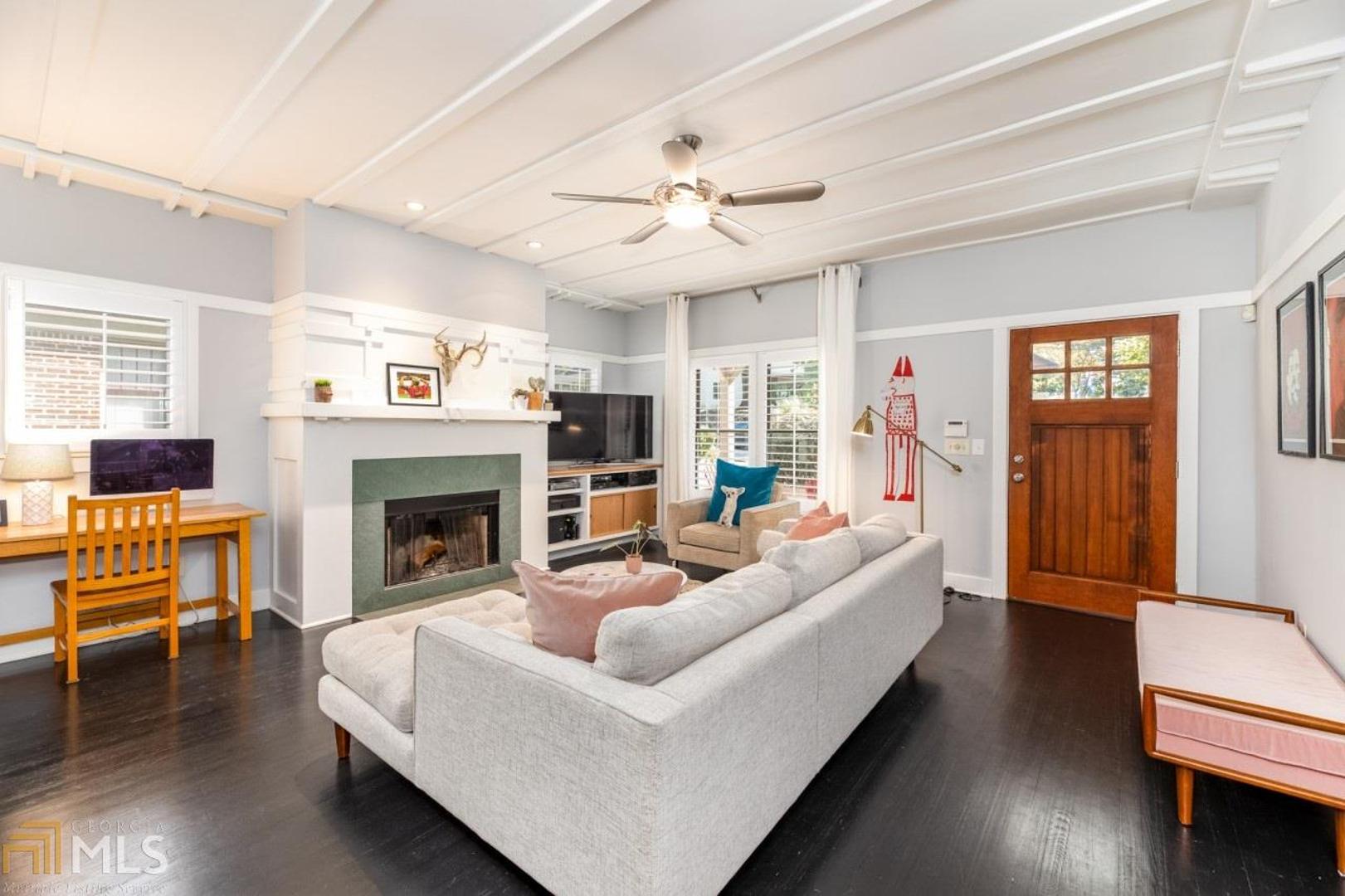 Ormewood Park - Woodland Hills - Residential