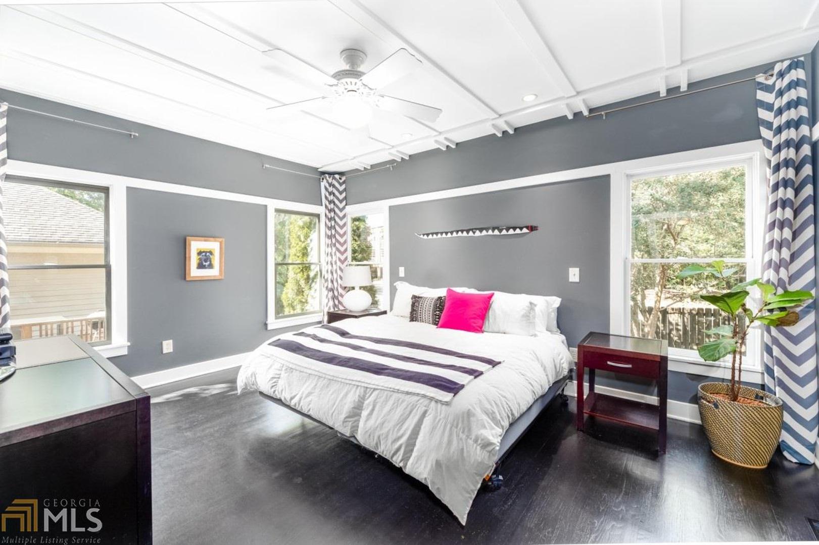 Ormewood Park - Woodland Hills - Residential