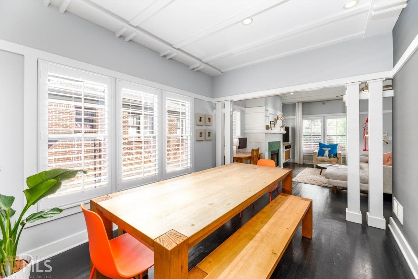 Ormewood Park - Woodland Hills - Residential