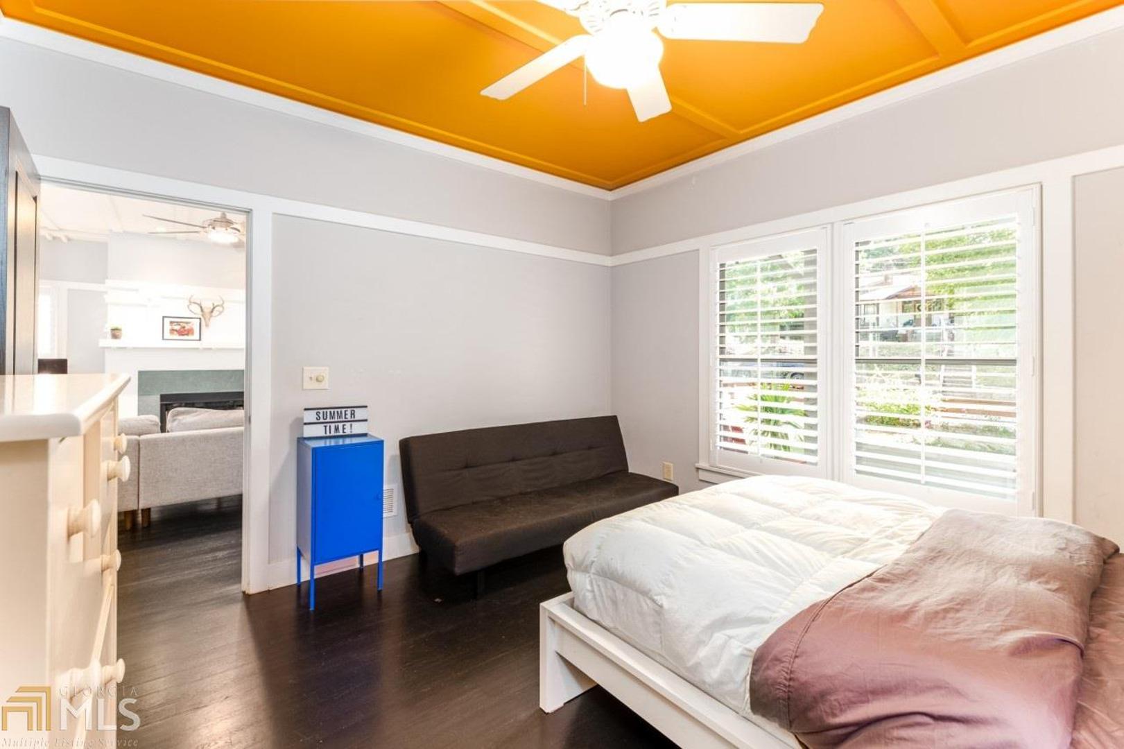 Ormewood Park - Woodland Hills - Residential