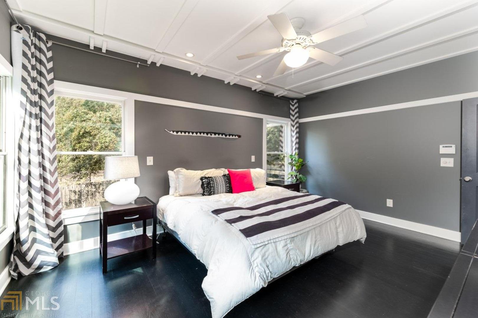 Ormewood Park - Woodland Hills - Residential
