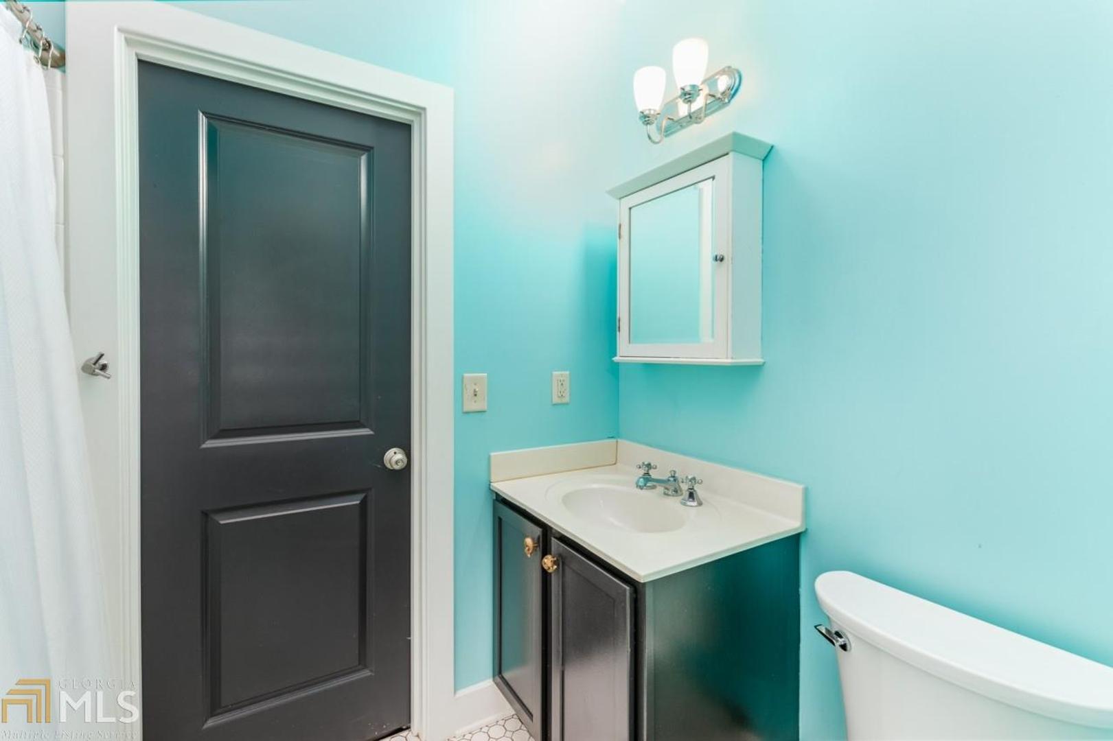 Ormewood Park - Woodland Hills - Residential