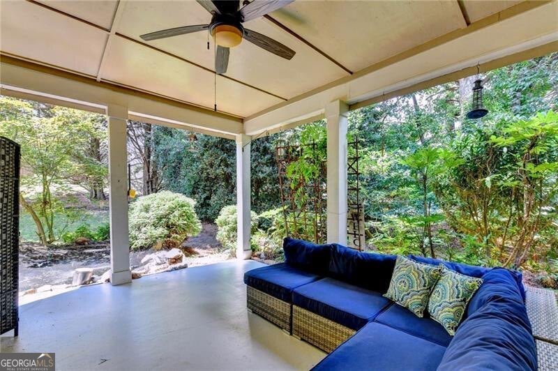 315 Willow Crescent WAY