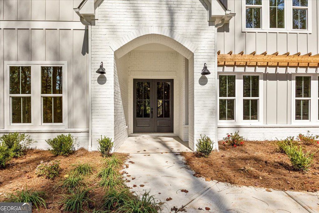 Gainesville, Georgia 30506, United States, 4 Bedrooms Bedrooms, ,4 BathroomsBathrooms,Residential,Active,223212