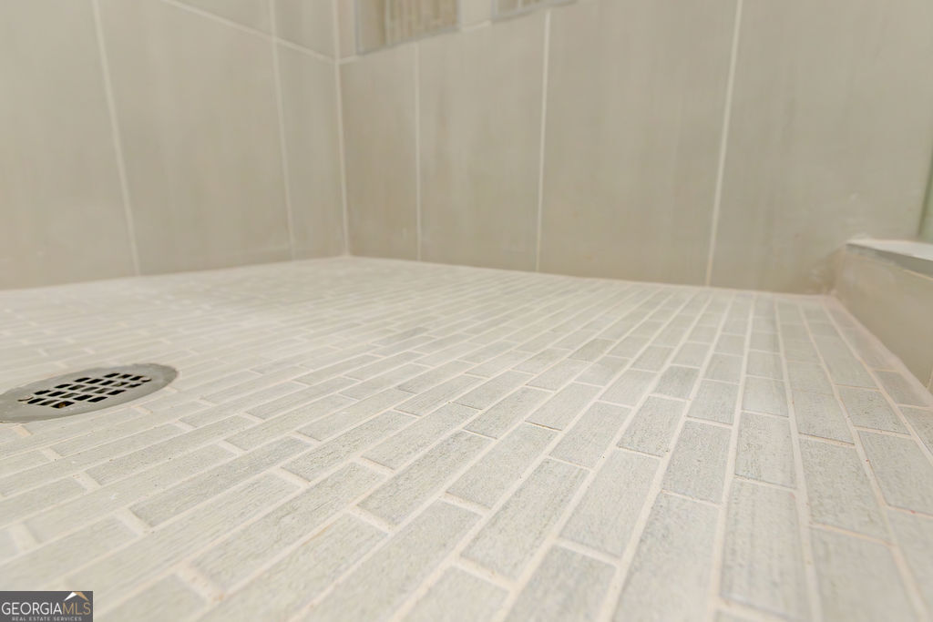 Gainesville, Georgia 30506, United States, 4 Bedrooms Bedrooms, ,4 BathroomsBathrooms,Residential,Active,223212