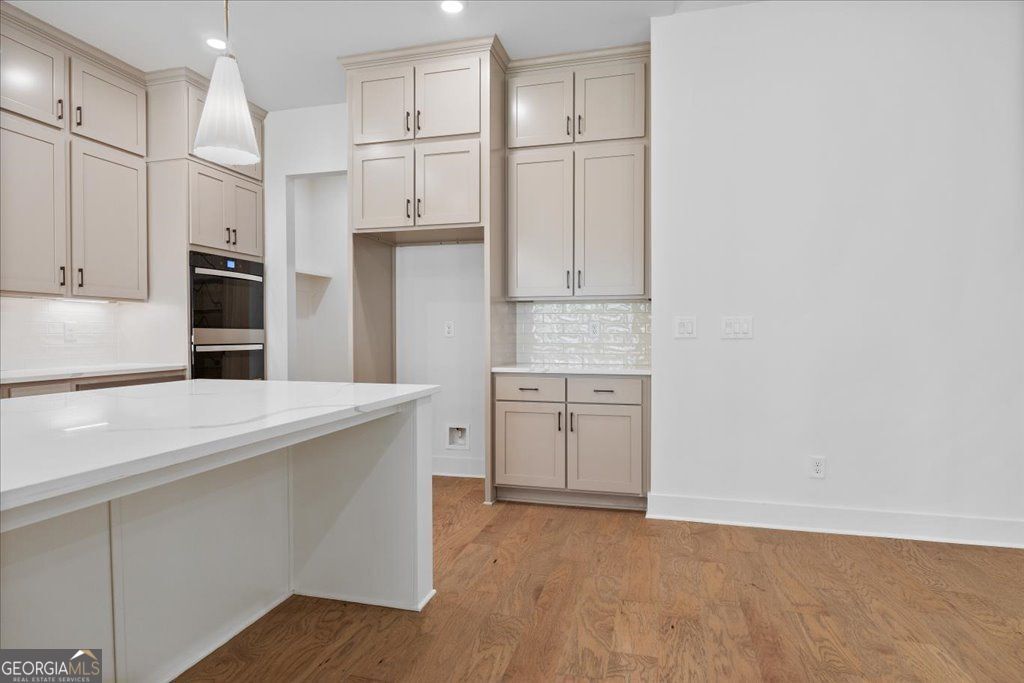 Gainesville, Georgia 30506, United States, 4 Bedrooms Bedrooms, ,4 BathroomsBathrooms,Residential,Active,223212