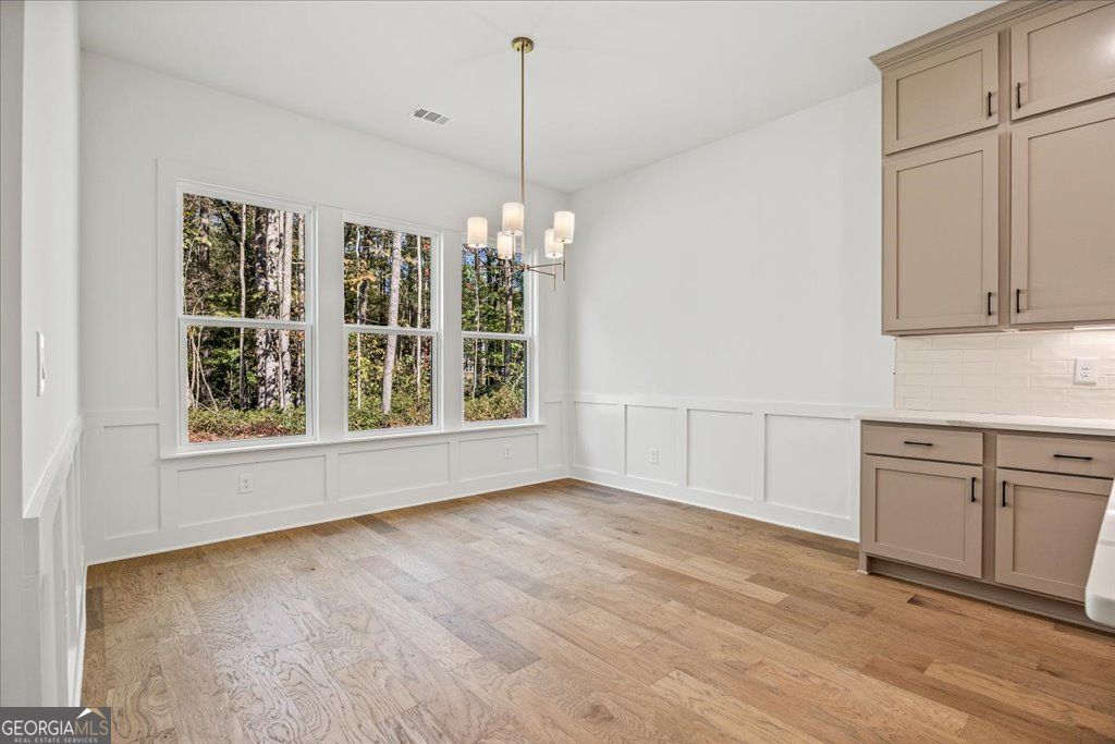 Gainesville, Georgia 30506, United States, 4 Bedrooms Bedrooms, ,4 BathroomsBathrooms,Residential,Active,223212