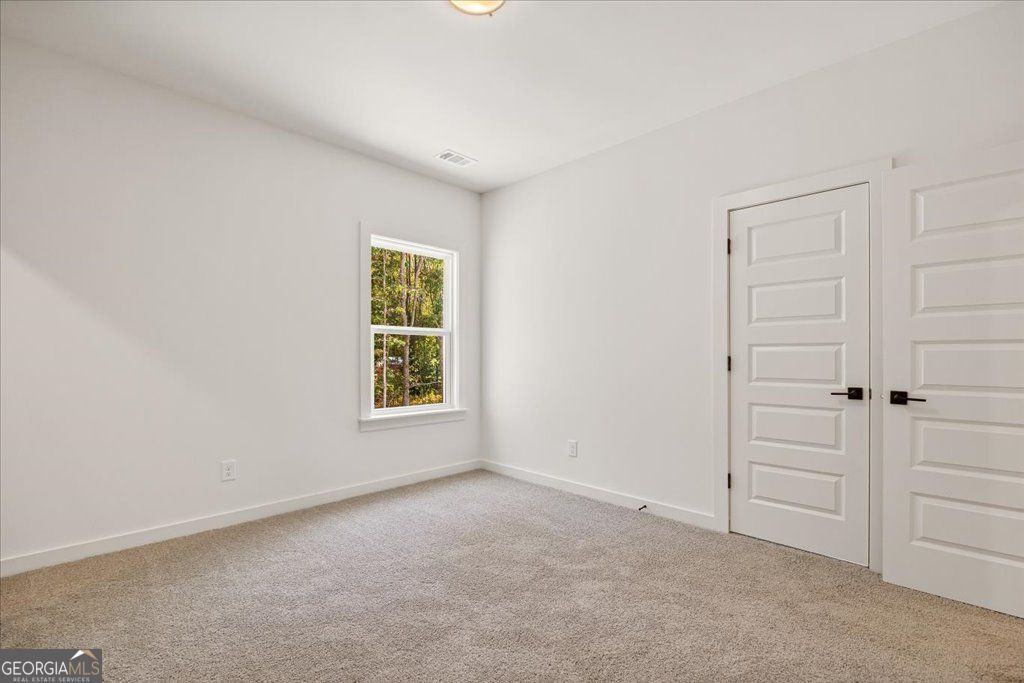 Gainesville, Georgia 30506, United States, 4 Bedrooms Bedrooms, ,4 BathroomsBathrooms,Residential,Active,223212