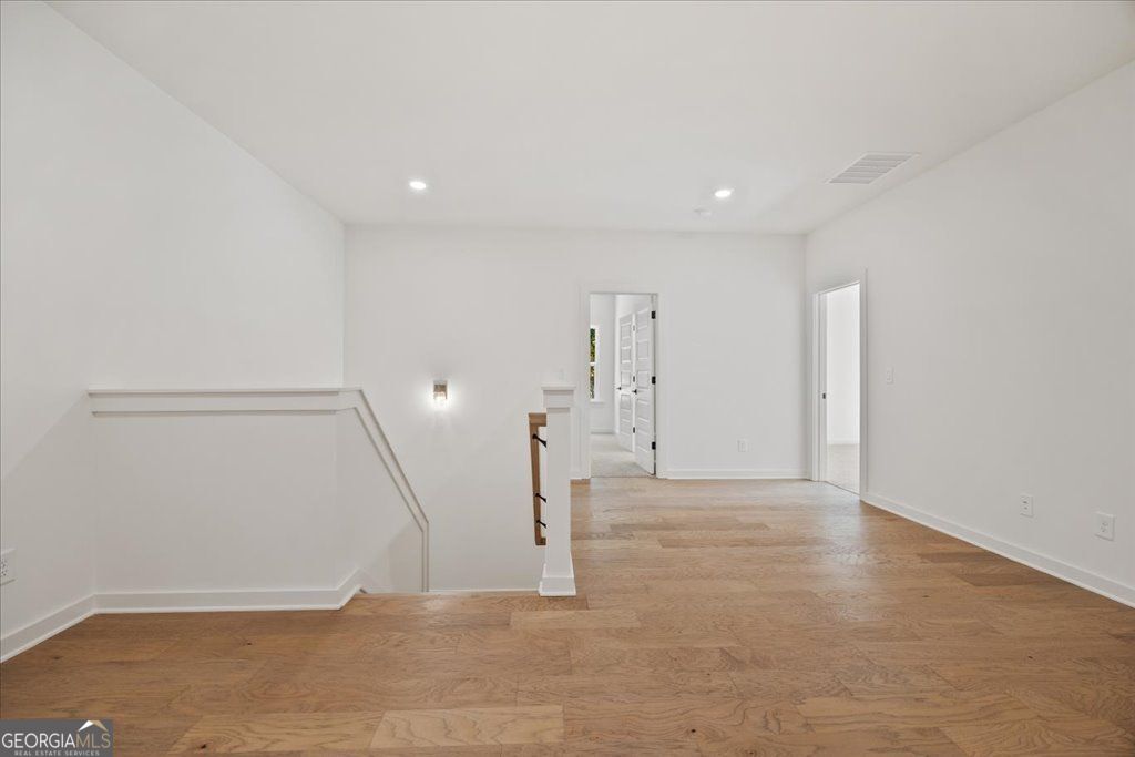 Gainesville, Georgia 30506, United States, 4 Bedrooms Bedrooms, ,4 BathroomsBathrooms,Residential,Active,223212