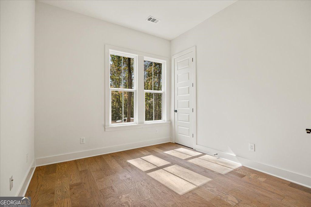 Gainesville, Georgia 30506, United States, 4 Bedrooms Bedrooms, ,4 BathroomsBathrooms,Residential,Active,223212