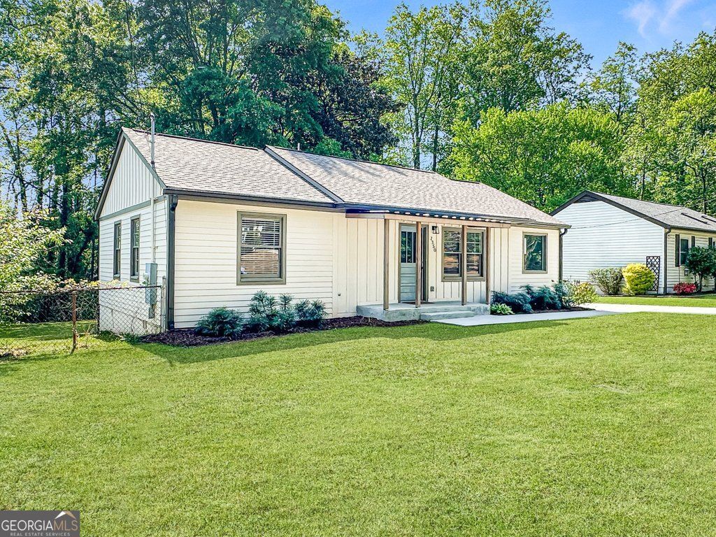 Photo of 2350 Old Spring Road SE, Smyrna, GA 30080 (MLS # 10730206)