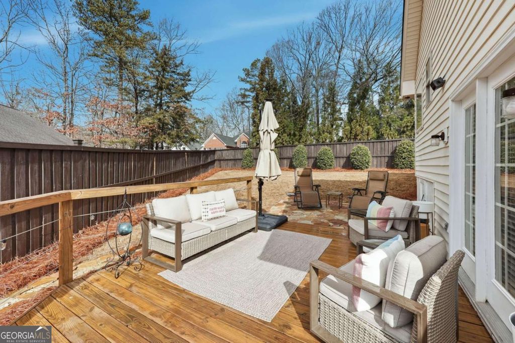 Photo of 1520 Woodland Way, Gainesville, GA 30501 (MLS # 10677992)