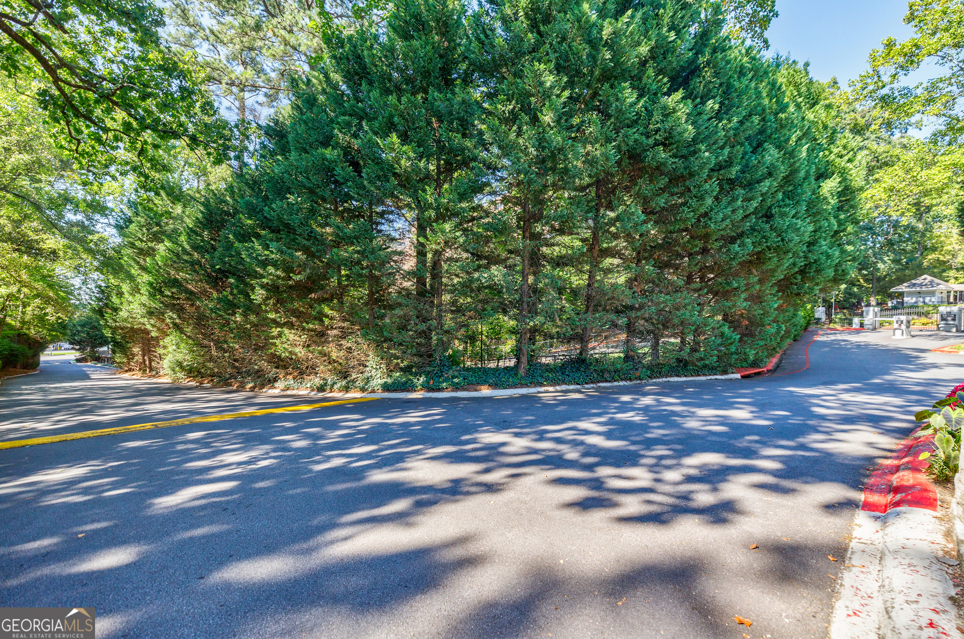 613 Summit North DR NE 613