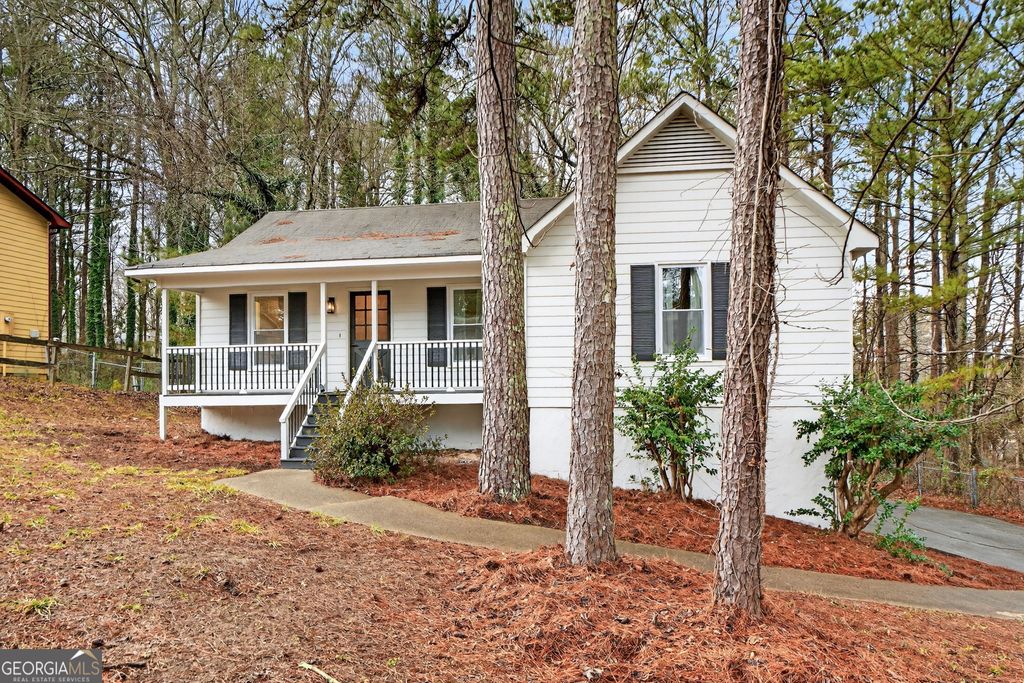 Photo of 7281 Fernwood Drive, Riverdale, GA 30296 (MLS # 10692159)