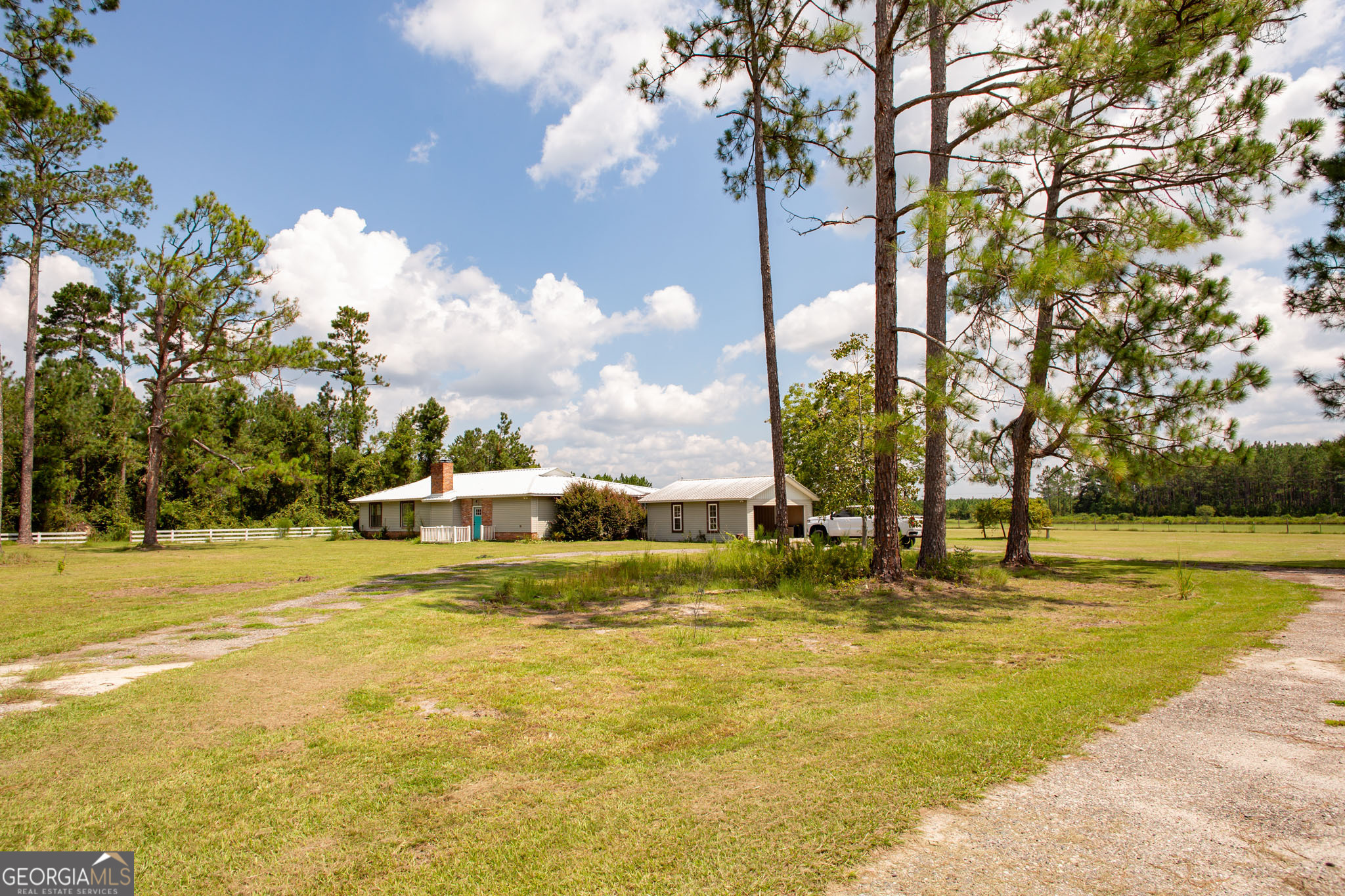 6860 Douglas HWY