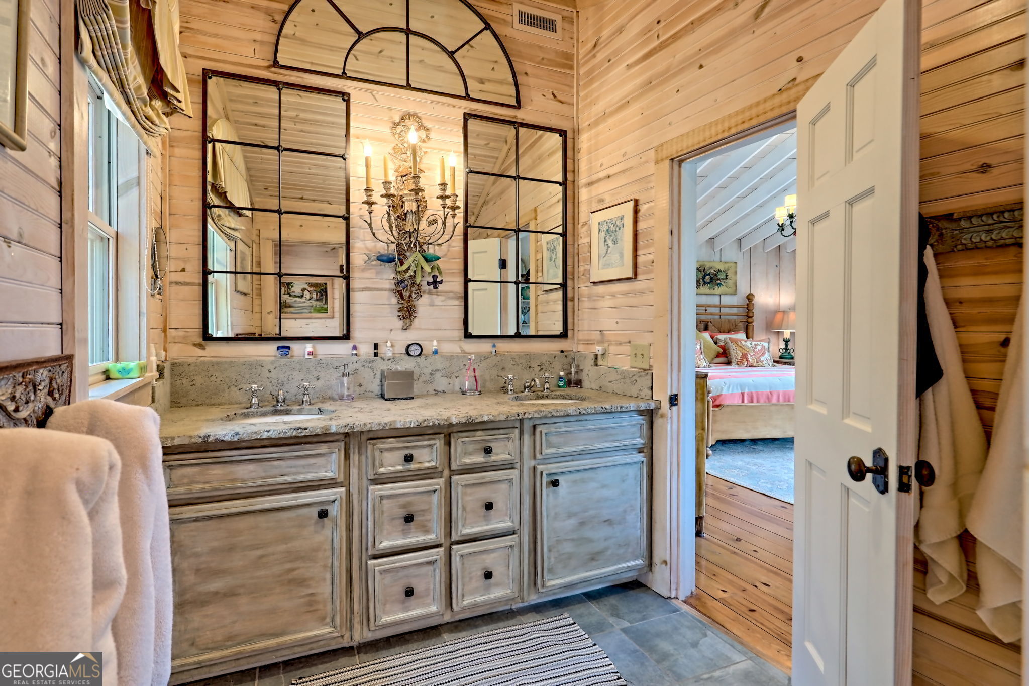 Clayton, Georgia 30525, United States, 4 Bedrooms Bedrooms, ,5 BathroomsBathrooms,Residential,Active,161022