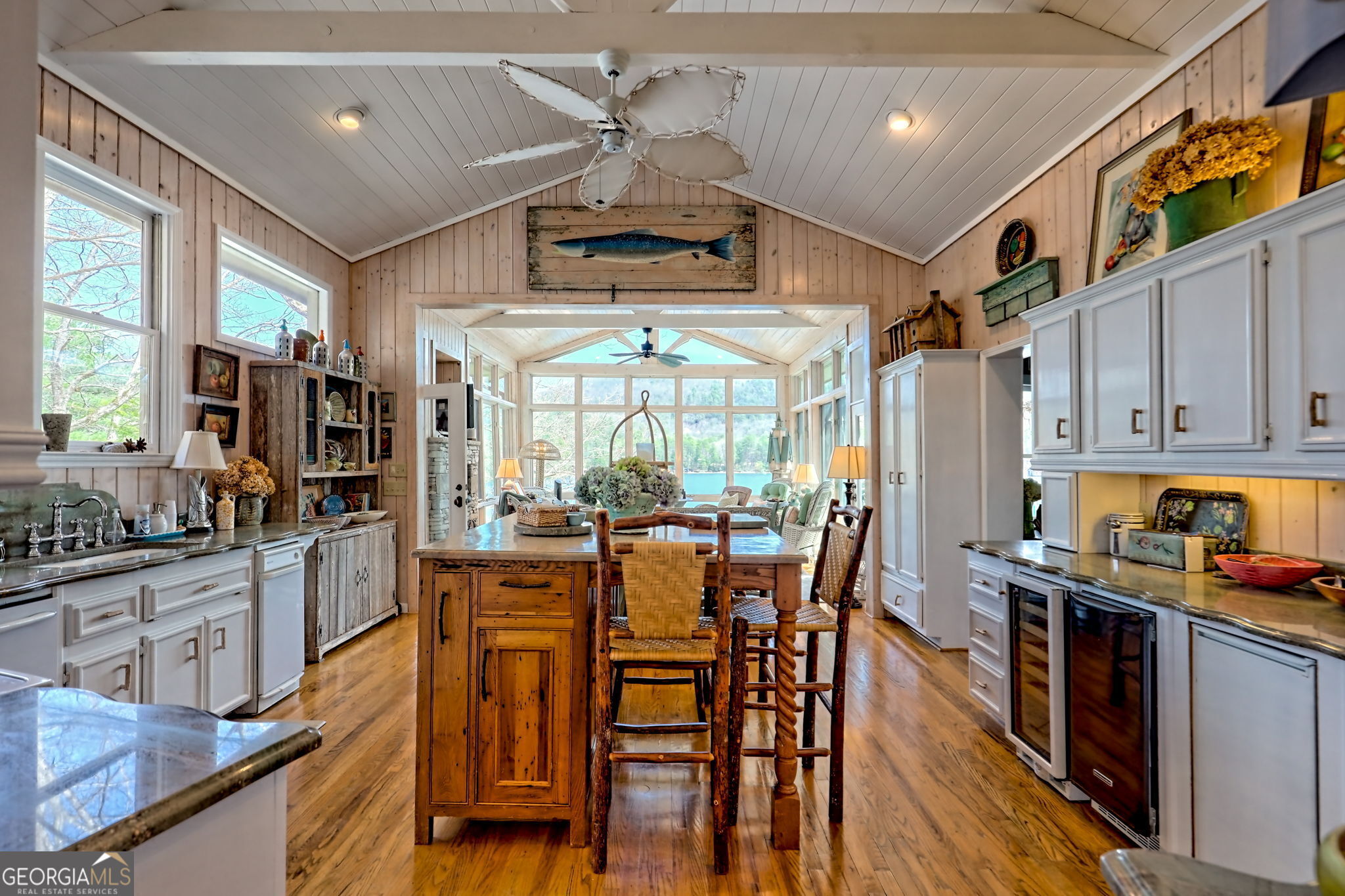 Clayton, Georgia 30525, United States, 4 Bedrooms Bedrooms, ,5 BathroomsBathrooms,Residential,Active,161022