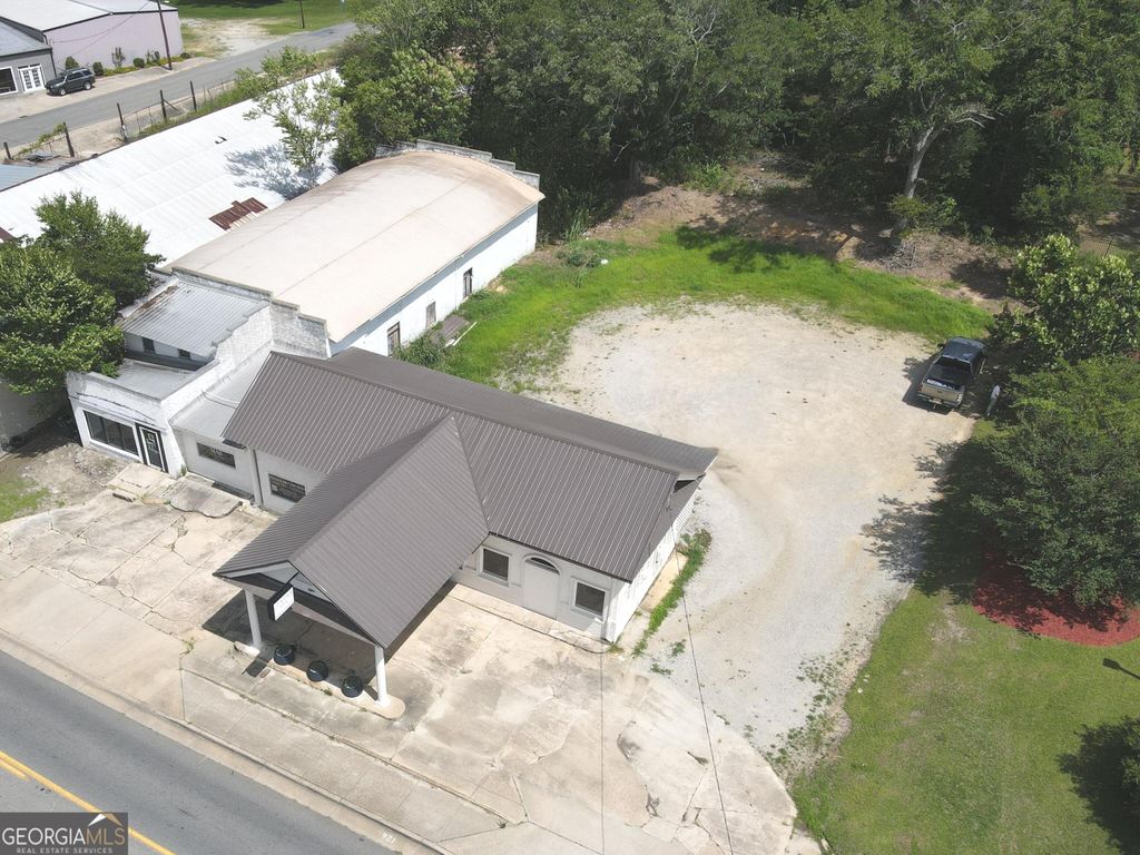 Photo of 215 E Main Street, Swainsboro, GA 30401 (MLS # 10791608)