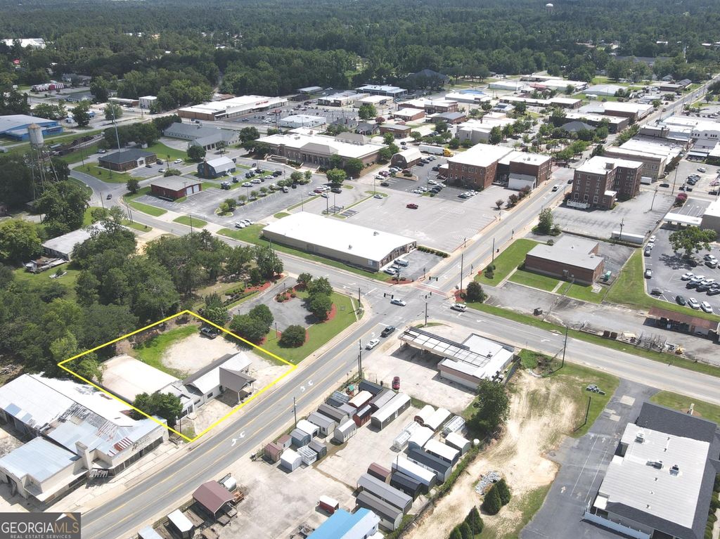 Photo of 215 E Main Street, Swainsboro, GA 30401 (MLS # 10791608)
