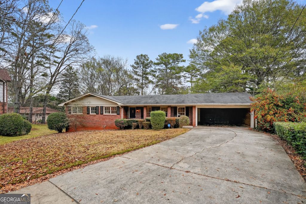 Photo of 4058 Chemawa Drive, Stone Mountain, GA 30083 (MLS # 10657422)